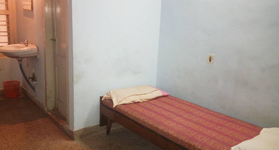 Dersana Tourist Home, Thiruvananthapuram 4